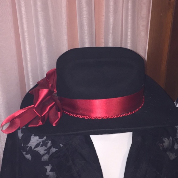 Nancy Hughes Valentines Cowgirl Hat - Picture 5 of 13